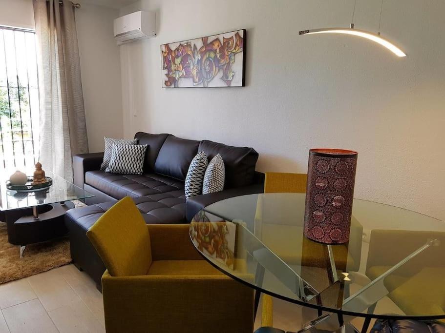 Beautiful Apartment In La Carihuela, Torremolinos Zewnętrze zdjęcie