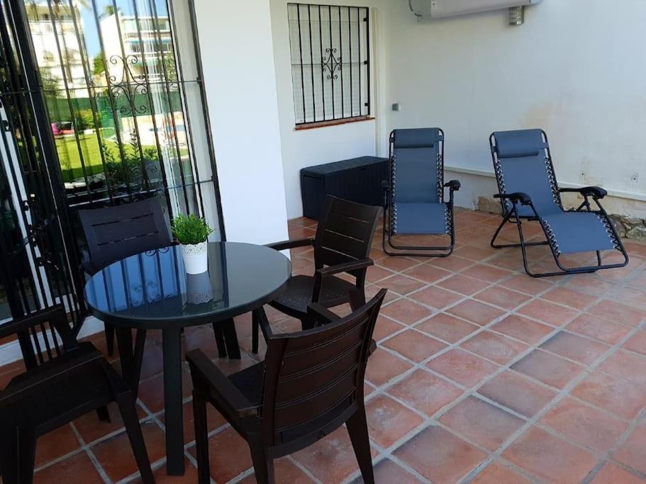 Beautiful Apartment In La Carihuela, Torremolinos Zewnętrze zdjęcie